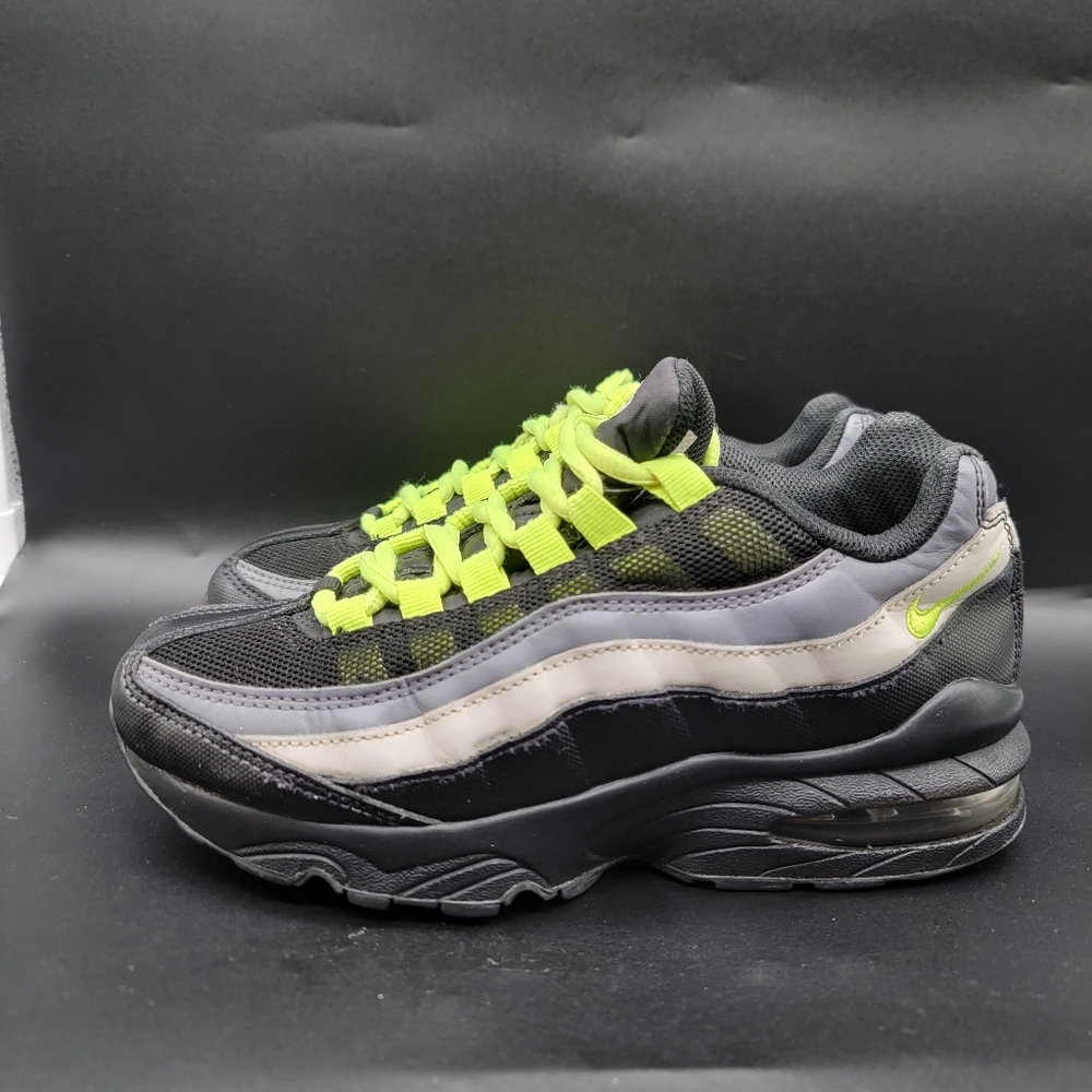 Air Max - Picture 4 of 6